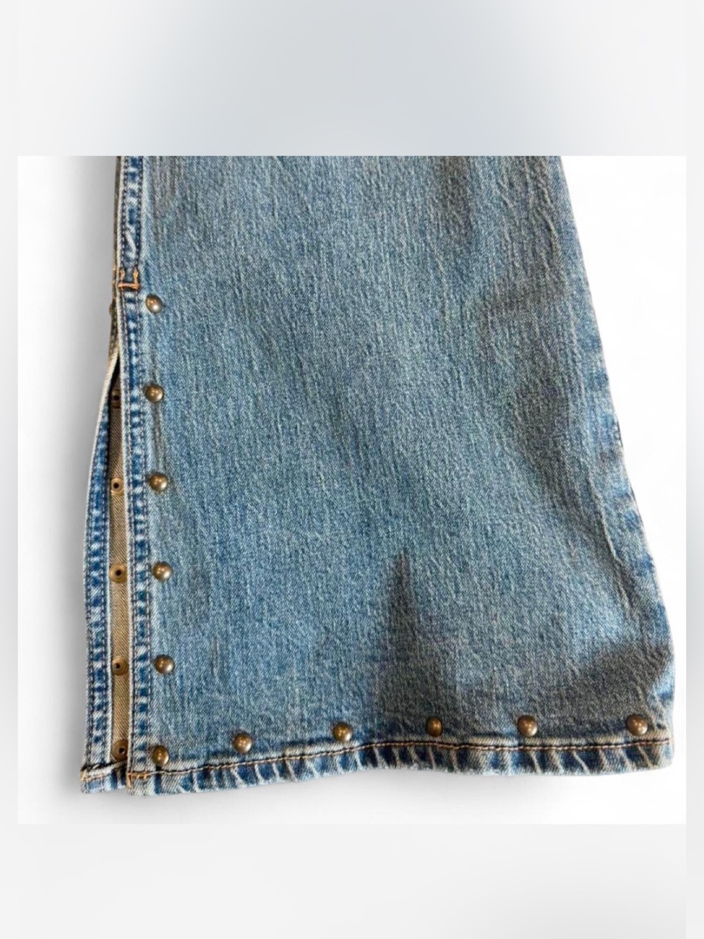 Abercrombie Curve Love High Rise Bootcut Studded Split-Vent Hem Jeans Size 28 - Picture 4 of 6